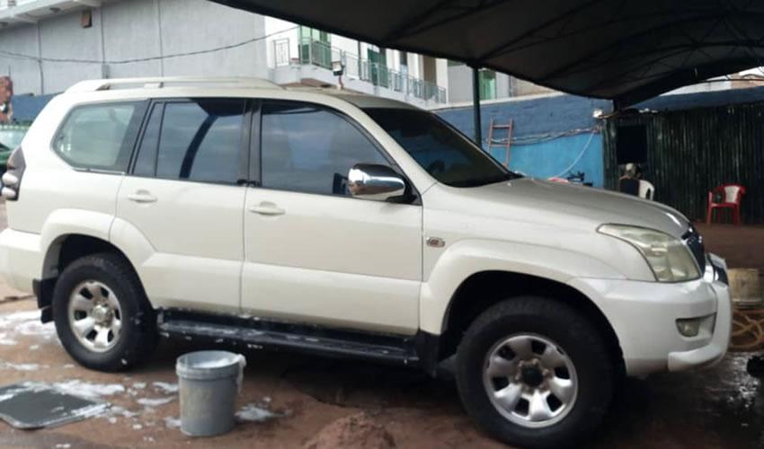 hiring a car with a rooftop tent in Rwanda