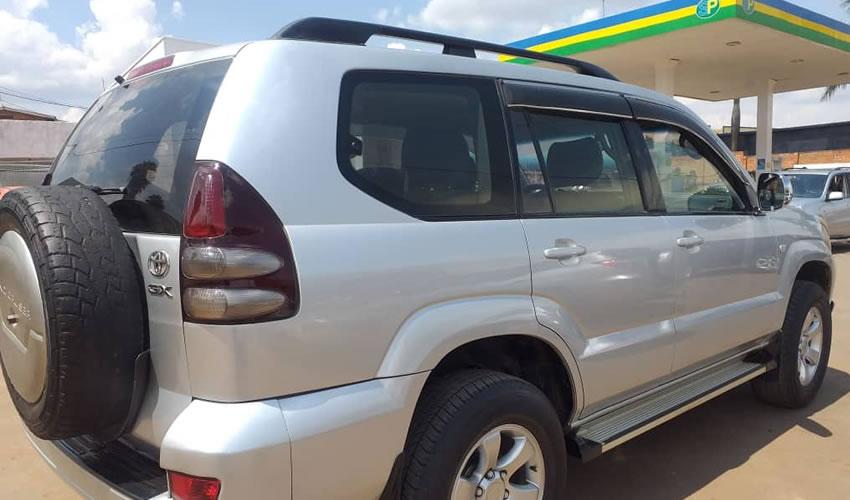 Car Rental Trip in Rwanda
